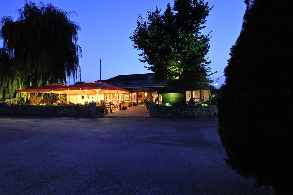 Hotel Dreimaedelhaus Espelkamp-Mittwald Kültér fotó