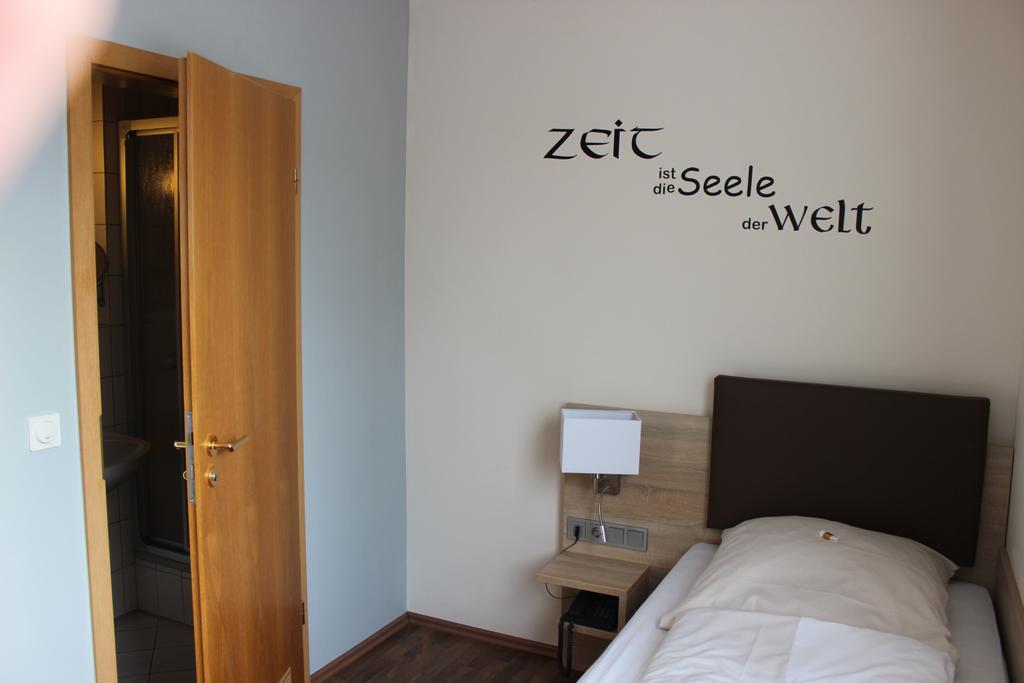 Hotel Dreimaedelhaus Espelkamp-Mittwald Kültér fotó