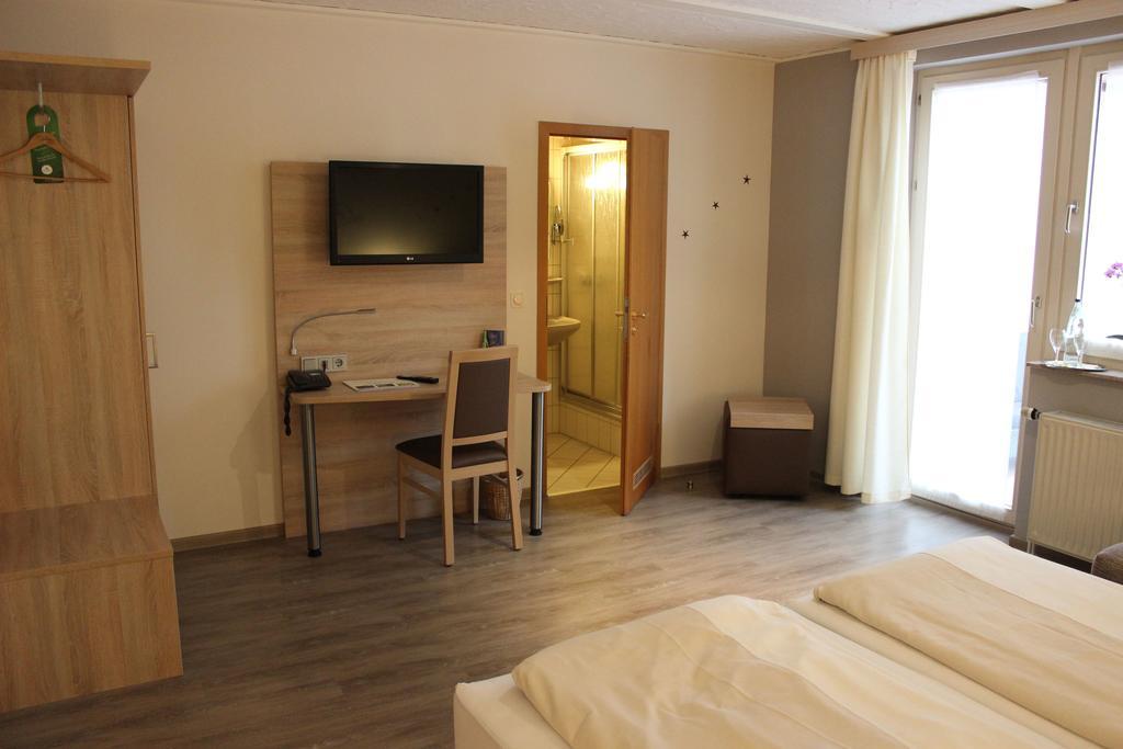 Hotel Dreimaedelhaus Espelkamp-Mittwald Kültér fotó
