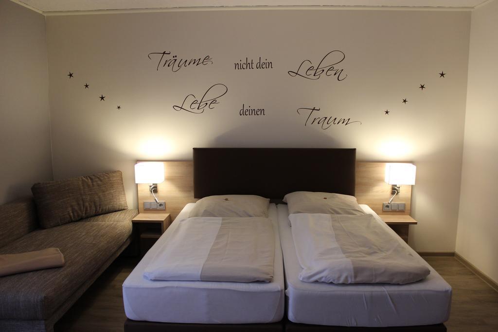Hotel Dreimaedelhaus Espelkamp-Mittwald Kültér fotó