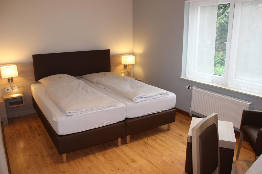 Hotel Dreimaedelhaus Espelkamp-Mittwald Kültér fotó