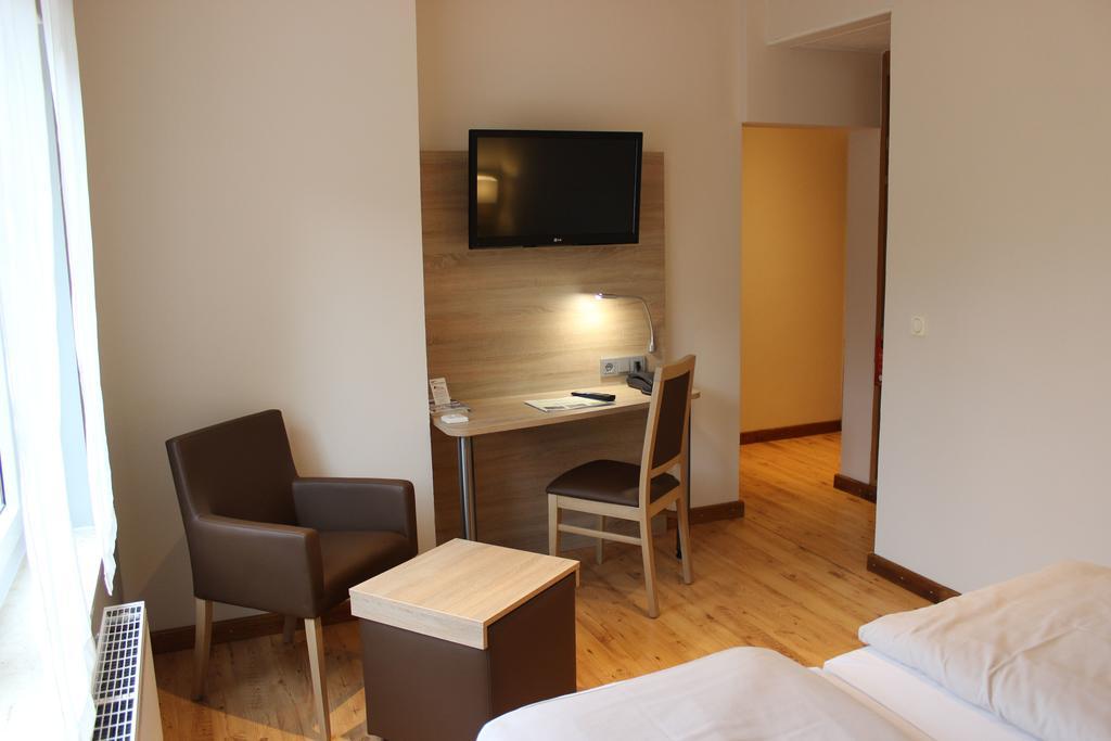 Hotel Dreimaedelhaus Espelkamp-Mittwald Kültér fotó